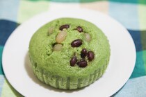 もっちり甘～い　ファミマの蒸しパンが口の中に春を連れてきた！