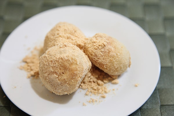 きなこ注意報発令！食べにくいけどハマるローソンスイーツ