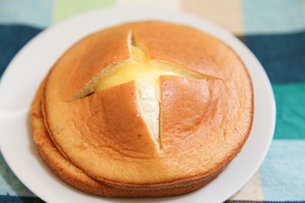 果肉がグッド!バナナ好き必見の「Wクリームサンド」新作とは?