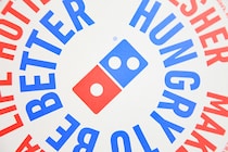 正気かドミノピザ…タピオカをピザにするなんて！！ と思ったらウマくて笑う