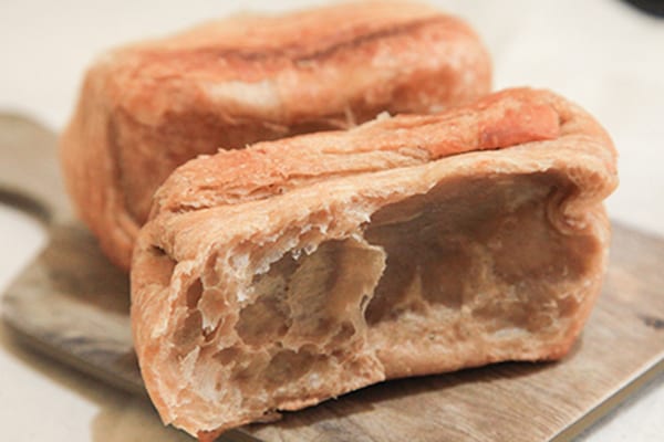 パイのような、デニッシュのような……ファミマの○○は地味にハマる!