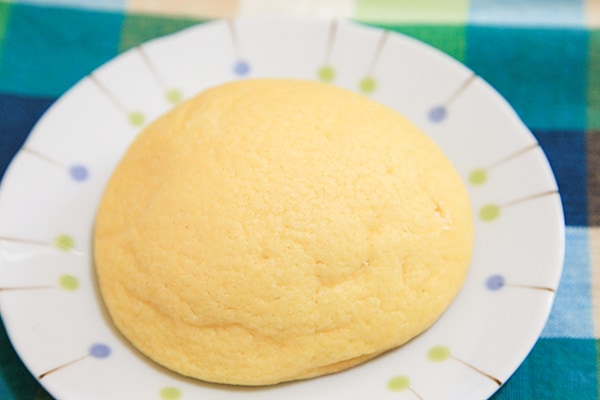 正直ナメてた…ファミマのメロンパンがおいしすぎてビビる