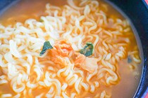 カルディでも買える！「辛ラーメン」にマイルドな辛さが仲間入り！