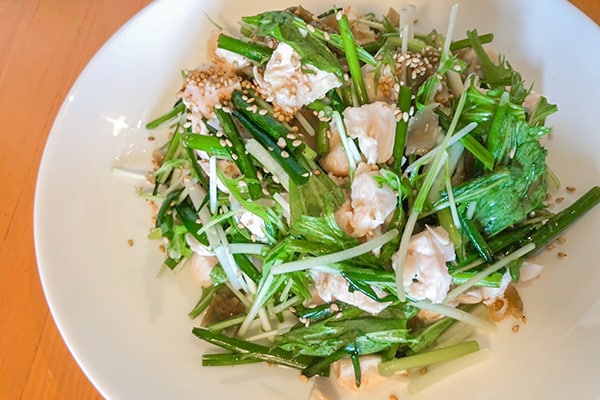 ごま油がポイント！超簡単に作れるササミと○○のハリハリサラダ