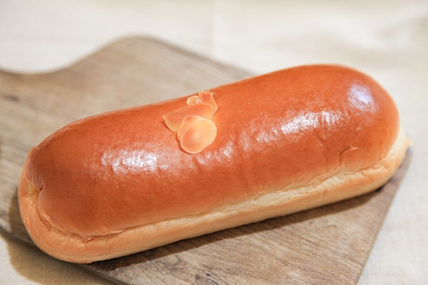 ねっとり濃厚でうまいと話題！関西で人気の「クリームパン」が全国発売に！