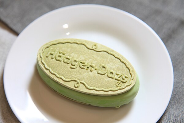 抹茶の魅力がギューッ！どこを食べても抹茶・抹茶・抹茶のハーゲンダッツ爆誕