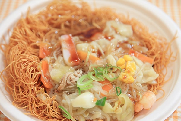 野菜たっぷり!リンガーハットのおいしさをファミマで!!