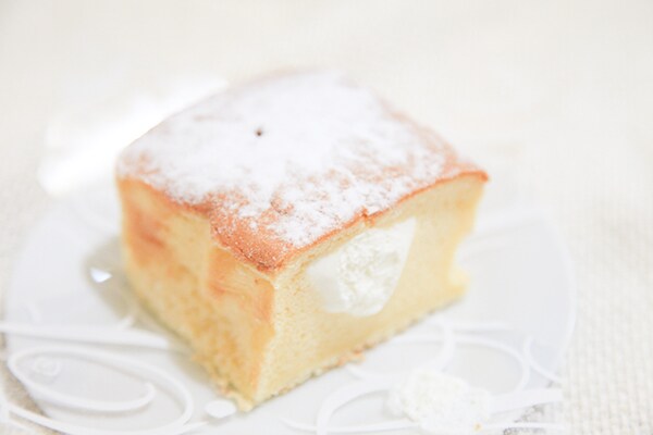 ローソンのパウンドケーキを食べたらふわふわすぎてイメージが変わった