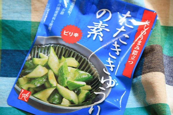 カルディの○○を使えば、きゅうりをたたいてもむだけでおつまみに!