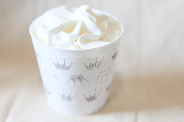 チーズ3層仕立て！「CUPKE」の新作は真っ白＆爽やか