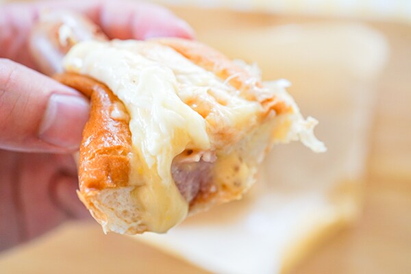 セブン新商品に大量のチーズが使われている!!!