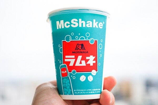 【期間限定】森永ラムネ風味のマックシェイクが発売された！！