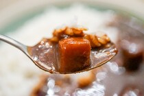 セブンの新作レトルトカレーは刺激的な味わいだった！！