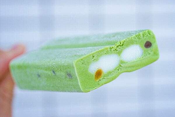 アイスなのに超もちもち！セブンの「抹茶ラテバー」が激ウマでした！