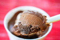 チョコ好き必見！ローソンに超濃厚なチョコケーキがある！！