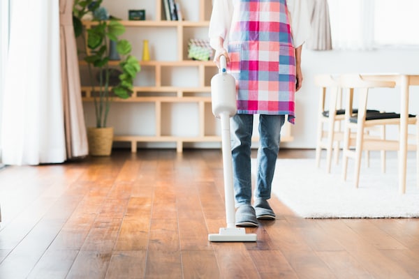 肌荒れの原因にも!? ハウスダストを意識したお掃除法とは?
