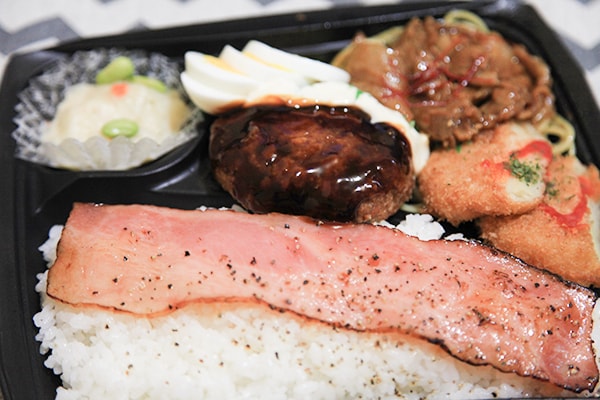 1109kcal……超ハイカロリーだけど満足感ありの弁当が登場!!