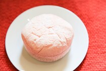 桃好きさんは絶対食べて！ファミマの新作パンがウマすぎて震える