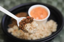 関東限定！レンズ豆やカシューナッツを使った本格カレーをローソンで!?