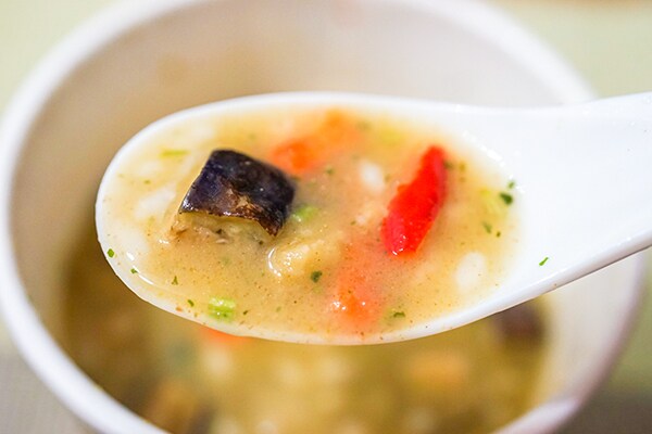 【カルディ】あの辛旨カレーがお湯を注ぐだけでOKになった!!