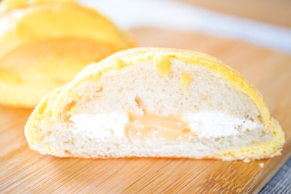 とろ～りクリームがたまらない！ローソンの○○メロンパンがめちゃウマでした