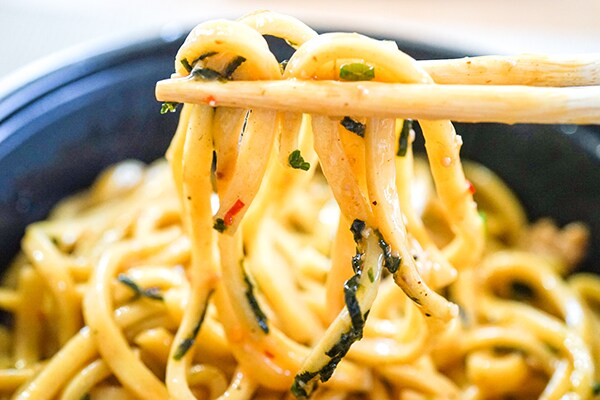 うまみ爆発!ローソンの「台湾まぜそば」が絶品すぎる!!!