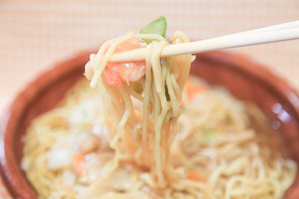 野菜たっぷり!塩であっさり!ファミマのあんかけ焼そばがウマー!!