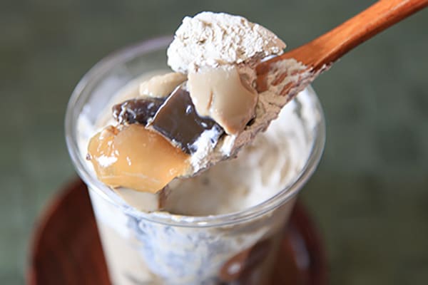 ほうじ茶がたまらん…！ローソンには“飲まない”ラテがある!?