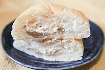 グッジョブ、黒蜜！ファミマパンの中には○○が隠れている!?