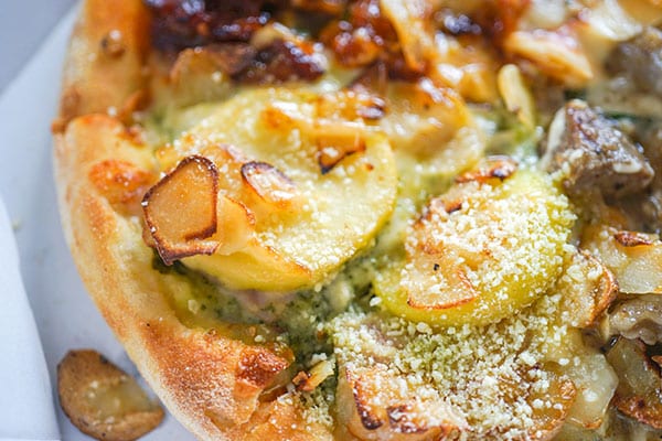 【異常な量】軽い気持ちで「裏ドミノ」を注文したら後悔した…