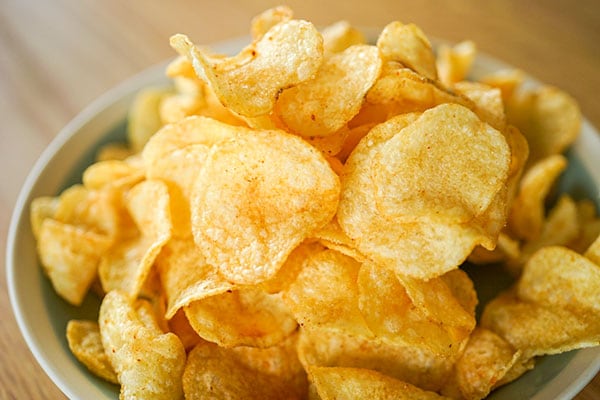 【堅あげ好き必見】ローソンで買えるポテトチップスがやみつきに!