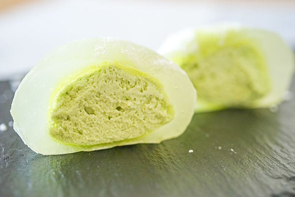 130円でクリームたっぷり!セブン新作スイーツがウマイ!