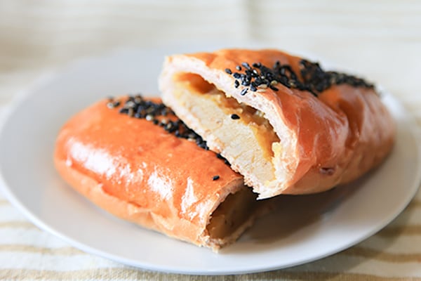 ウマすぎてビビる…芋好きはチェック必須のローソンパンって?