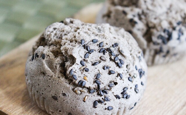 1個65円!ローソンで見つけた”黒いかたまり”が低糖質で食欲の秋の味方すぎた!