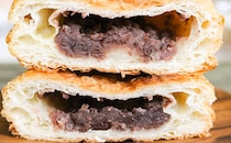 どっちから食べる？　ファミマの大人気商品がパワーアップして復活！