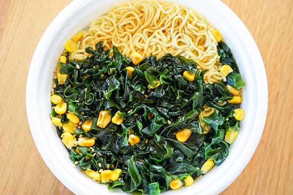 【セブン】昨年話題だったあのカップ麺が帰ってきた！今年も異常な量！