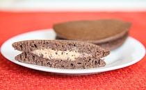 チョコ好き必見！ファミマのパンケーキは「チョコ＋〇〇」でもちっ、ふわっ、かりっ！！