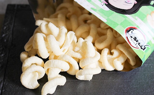 『鬼滅の刃』をスナック菓子で!? 超うまい!けどサワークリーム”鬼オン”味って…