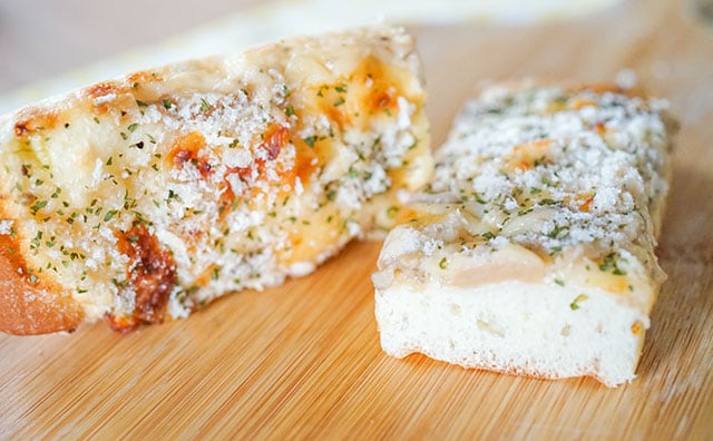 セブンの新作パンは温めるとめっちゃウマイ!!!