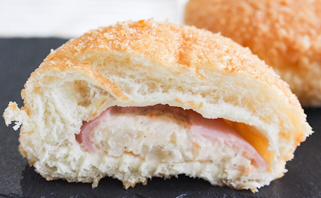 これはハマる!ふわふわドーナツの中にはたっぷりの"あれ”が!