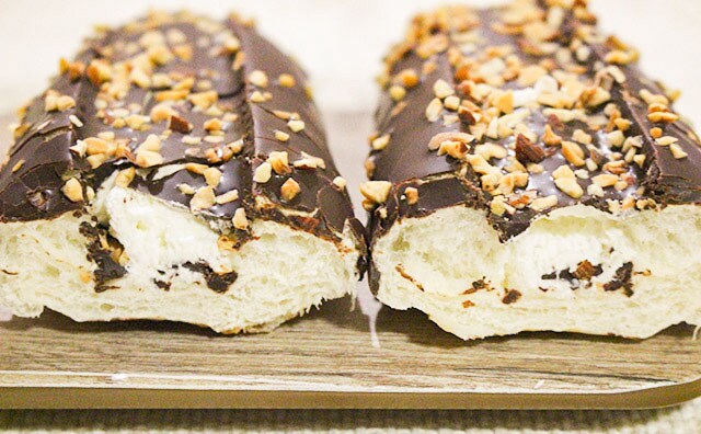 【セブン】チョコがパリッ、ホイップがふわっ、アーモンドがナイスすぎるパンとは?