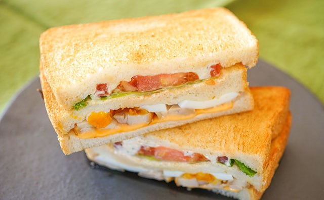 セブンのホットサンドが手軽でウマイ!【たんぱく質21.5g】