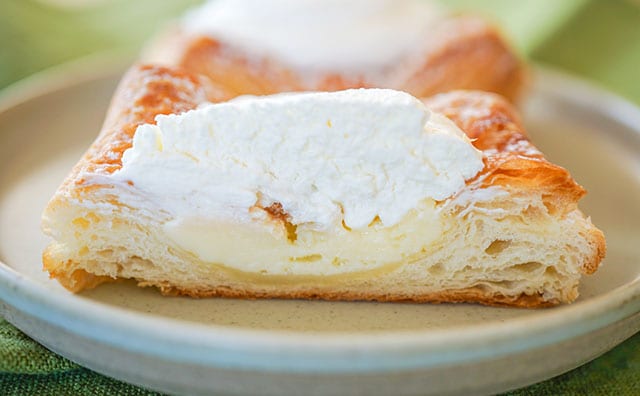 ホイップたっぷりなのにさっぱり!セブンのデニッシュにハマりそう!