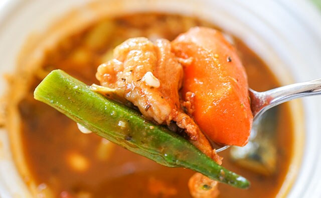 【セブン】人気の高いカレーがまた登場!スパイシー美味!