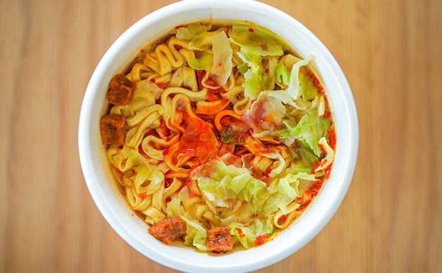 【強烈なウマさ】3種類の麺を使ったカップ麺が鬼すぎる!