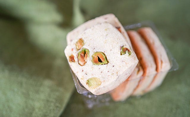 セブンのコレ、ピスタチオがごろごろ入ってて最高！！