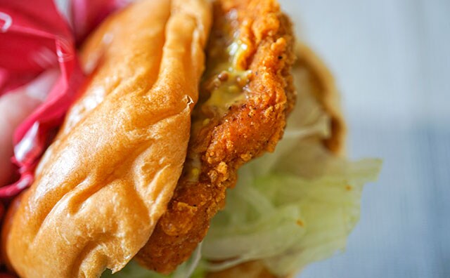 1枚肉をドンッ！ハニーマスタードがたまらんバーガー爆誕！