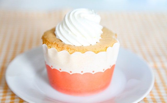 もはや空気!? ローソンの新作スイーツがふわっふわすぎ!!