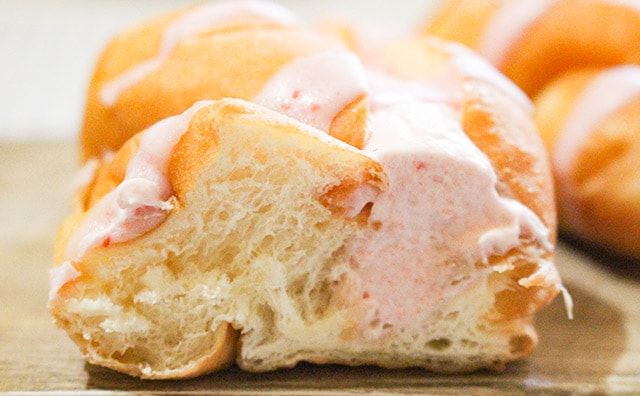 関東限定!ローソンで“いちごの王様”を使ったドーナツをゲット!!!