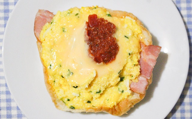 チポトレソースって!? ローソンの「TAMAGOバーガー」に新作が登場!